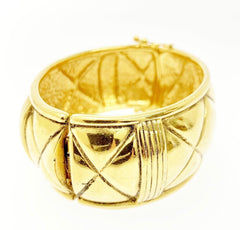 Vintage Chanel golden matelasse bangle with mini CC mark. Must have gorgeous jewelry. Cuff style. 041203ya2