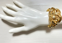 Vintage Chanel chain bracelet with large CC mark. Must have gorgeous jewelry. 061217ac4