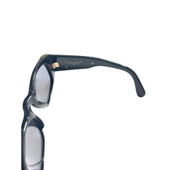 Vintage CHANEL black frame sunglasses with large CC motifs and matelasse at sides. Mod and chic eyewear you must get. 080915ys1