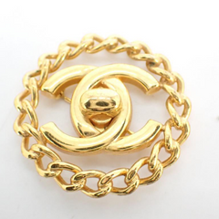 Vintage CHANEL golden chain frame turn lock CC pin brooch. Gorgeous jewelry. Coco mark brooch. 061015ac1