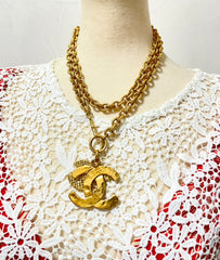 Vintage CHANEL heavy chain necklace with large and small woven design CC mark pendant top. Gorgeous masterpiece jewelry. 070107ac2