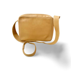 Vintage CHANEL beige lamb leather camera bag style chain shoulder purse with gold tone chain strap and fringe. CC stitch mark. 060123ac4