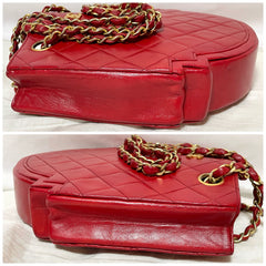 Vintage Chanel red lambskin chain shoulder bag with CC mark and gold chain in rare and unique round shape. 060723ac3
