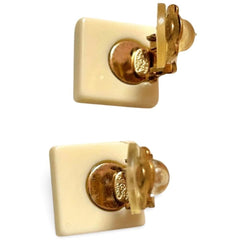 Vintage CHANEL ivory color square earrings with wooden CC mark. Rare must-have jewelry piece. Inlay artwork. Great vintage gift. 060118ya1