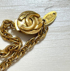 Vintage CHANEL long necklace with faux pearl and mini CC marks. Can be worn as double or as bracelet. Classic jewelry piece. 061217ac3