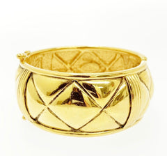 Vintage Chanel golden matelasse bangle with mini CC mark. Must have gorgeous jewelry. Cuff style. 041203ya2