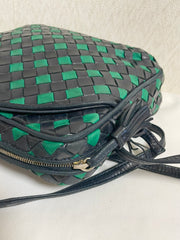 Vintage Bottega Veneta intrecciato navy and green woven lamb leather shoulder bag. 070203ys1