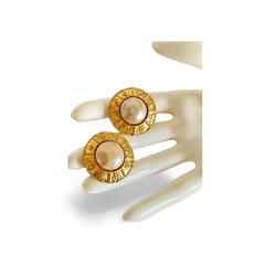 Vintage CHANEL round earrings with elaborated golden frames, faux pearl earrings. Rare Chanel vintage jewelry. 060728br9