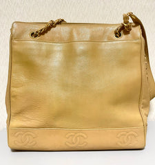 Vintage CHANEL brown beige caviar leather chain tote bag, shoulder purse with CC stitch marks. Classic and daily use bag. 070429re