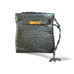 Vintage BALLY genuine ostrich leather kelly ado sport style shoulder bag purse with gold tone hardware and twisted straps. 061024y1