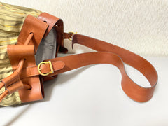 Vintage Salvatore Ferragamo bird and dragonfly print brown leather hobo shoulder bag with drawstrings. Tropical bag. 070520ac5