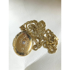 MINT. Vintage NINA RICCI golden chain necklace with logo engraved photo case top. Must have rare jewelry. 050917ya1
