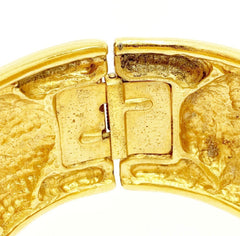 Vintage Chanel golden matelasse bangle with mini CC mark. Must have gorgeous jewelry. Cuff style. 041203ya2