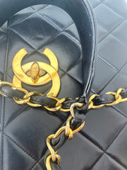 Vintage Chanel classic large black lambskin 2.55 square shape chain shoulder bag with golden large CC closure. Must have purse. 0404081