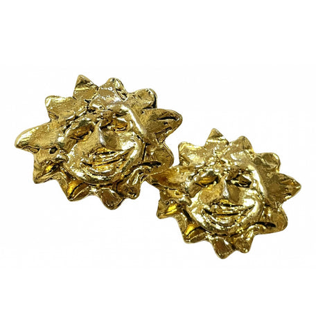 Vintage HERMES gold tone smiley sunshine face earrings. Fun and unique jewel piece from Bijouterie Fantaisie collection. 050903ya1
