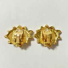 Vintage HERMES gold tone smiley sunshine face earrings. Fun and unique jewel piece from Bijouterie Fantaisie collection. 050903ya1