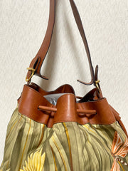 Vintage Salvatore Ferragamo bird and dragonfly print brown leather hobo shoulder bag with drawstrings. Tropical bag. 070520ac5