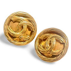 1990s. Vintage CHANEL golden round earrings with twisted frames and CC mark. Classic vintage Chanel jewelry. 070624ac1