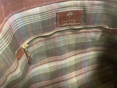 Vintage Mulberry croc embossed brown leather large tote bag in oval shape. Masterpiece back in the era. Roger Saul era. 071030y1