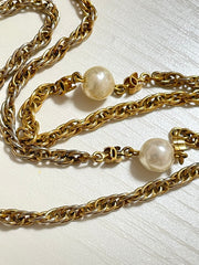 Vintage CHANEL long necklace with faux pearl and mini CC marks. Can be worn as double or as bracelet. Classic jewelry piece. 061217ac3