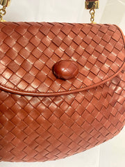 Vintage Bottega Veneta brown intrecciato, woven lambskin handbag with shoulder strap. 071004y1