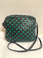 Vintage Bottega Veneta intrecciato navy and green woven lamb leather shoulder bag. 070203ys1