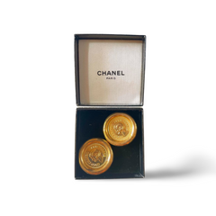 Vintage CHANEL golden round earrings with mademoiselle face and logo. Gorgeous jewlery. 061029ac1
