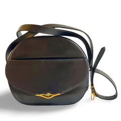 Vintage Cartier navy oval shape shoulder bag with blue stone and golden frame flap. Classic purse from Sapphire line. 050919ac1