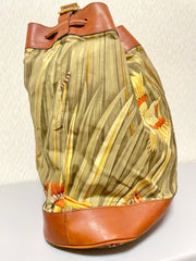 Vintage Salvatore Ferragamo bird and dragonfly print brown leather hobo shoulder bag with drawstrings. Tropical bag. 070520ac5