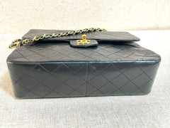 Vintage CHANEL black lambskin classic 2.55 double flap shoulder purse with golden chain straps. Make you even more chic. 061203ac1