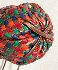 Vintage Bottega Venetia bronze and multicolor intrecciato shoulder bag, hobo bucket bag with kisslock closure pocket. 050809y