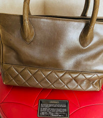 Vintage CHANEL Brown Lambskin Matelassé Tote Bag | Large Gold CC Charm | Classic Daily Handbag | Made in Italy | 050630