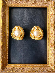 Vintage CHANEL large golden round earrings with faux pearl and CC motifs. Big size earrings. 050601ya4