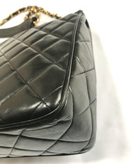 Vintage Chanel classic large black lambskin 2.55 square shape chain shoulder bag with golden large CC closure. Must have purse. 0404081