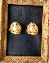 Vintage CHANEL large golden round earrings with faux pearl and CC motifs. Big size earrings. 050601ya4