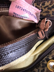 Vintage Bottega Veneta brown leopard handbag with golden handles. Can be worn on a shoulder with strap. 0404052re1