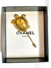 Vintage CHANEL golden turtle pin brooch with CC mark. Can be used for scarf, hat, shawl, jacket, and anything you can think of. 0408243