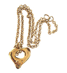 Vintage Chanel chain necklace with open heart and CC mark top. Gorgeous masterpiece. 06052815