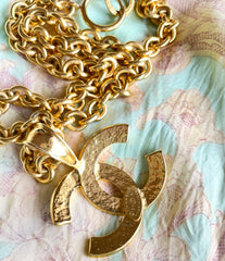 MINT. Vintage CHANEL golden chain necklace with large CC mark logo pendant top. Gorgeous jewelry. Best gift idea. 0409291