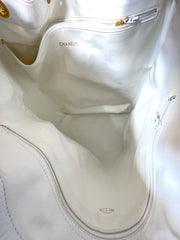 Vintage CHANEL red and white canvas large hobo shoulder bag with supermodel print and CC charm. Mademoiselle. 0407231