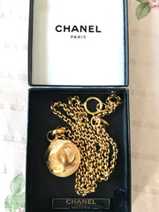 Vintage CHANEL golden chain necklace with round CC mark charm pendant top. Gorgeous jewelry. Best gift idea. 040107br1