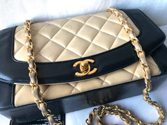 Vintage CHANEL beige and black frame lambskin 2.55 classic flap shoulder bag with golden CC. Popular purse Diana bag. 0403178