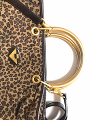 Vintage Bottega Veneta brown leopard handbag with golden handles. Can be worn on a shoulder with strap. 0404052re1