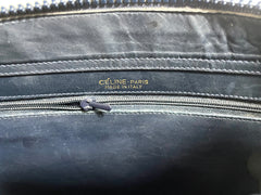 Vintage Celine navy genuine leather shoulder bag with golden logo. Perfect elegance for your daily use. 0410245