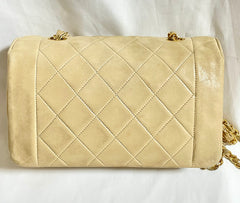 Vintage CHANEL beige lambskin classic 2.55 flap chain shoulder bag, Diana bag with gold tone CC closure. Must have daily use purse. 050310ra
