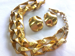 MINT. Vintage Christian Aujard rare golden paisley engraved chain necklace and round earring set. Gorgeous jewelry gift from Paris. 060620r2