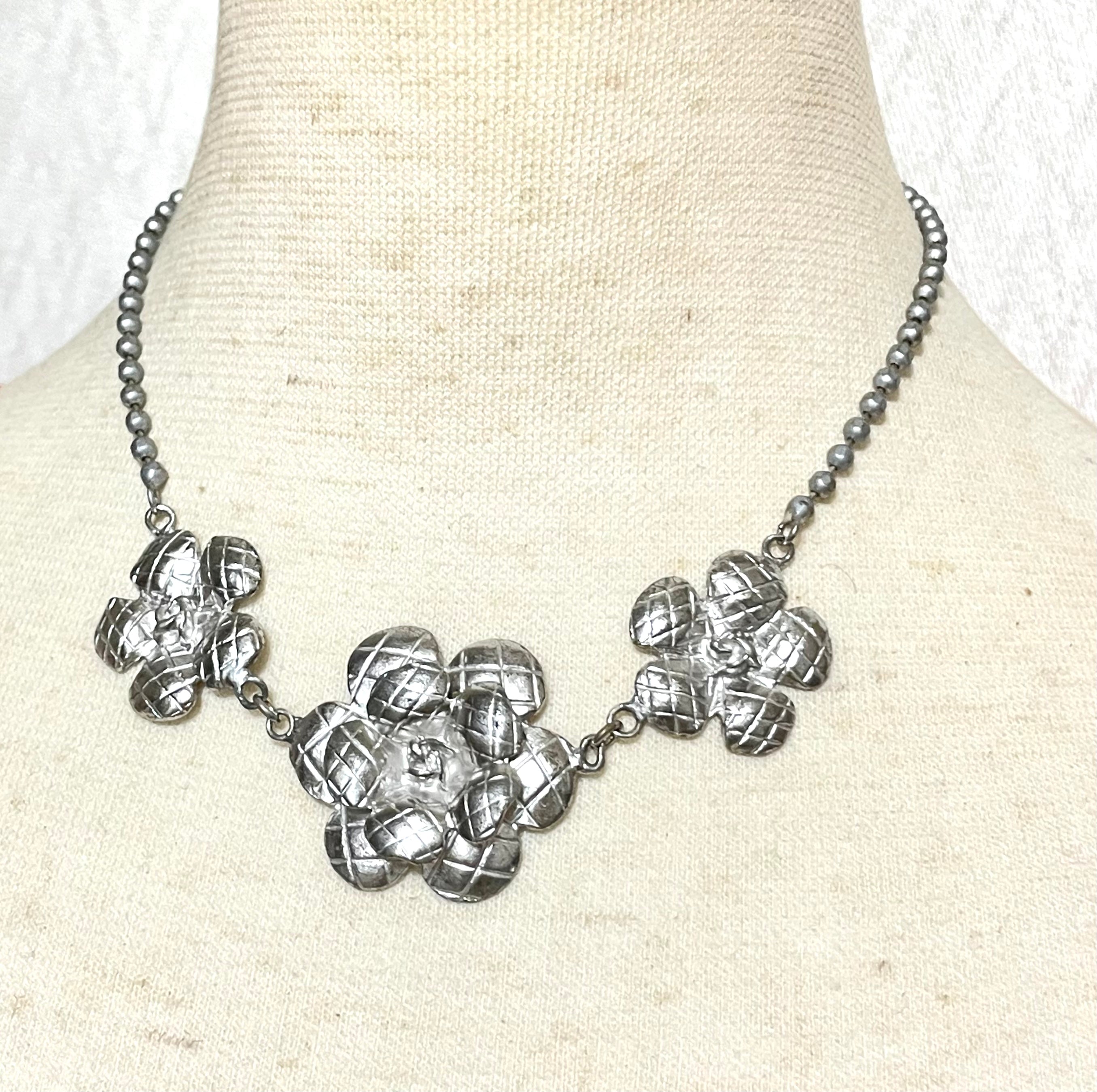 Vintage CHANEL silver matelasse camellia, rose flower charm necklace. Classic Chanel jewelry for your collection. So chic and mod. 0410031
