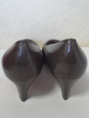 Vintage Salvatore Ferragamo charcoal gray and dark brown leather pumps with snakeskin, classic pointy heel shoes. US 8D