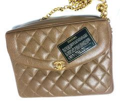 Vintage Chanel large brown caviar leather 2.55 camera bag style chain shoulder bag with golden CC ball charm. Must have purse. 0405161