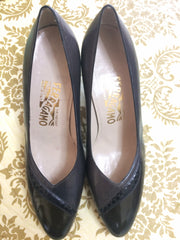 Vintage Salvatore Ferragamo charcoal gray and dark brown leather pumps with snakeskin, classic pointy heel shoes. US 8D